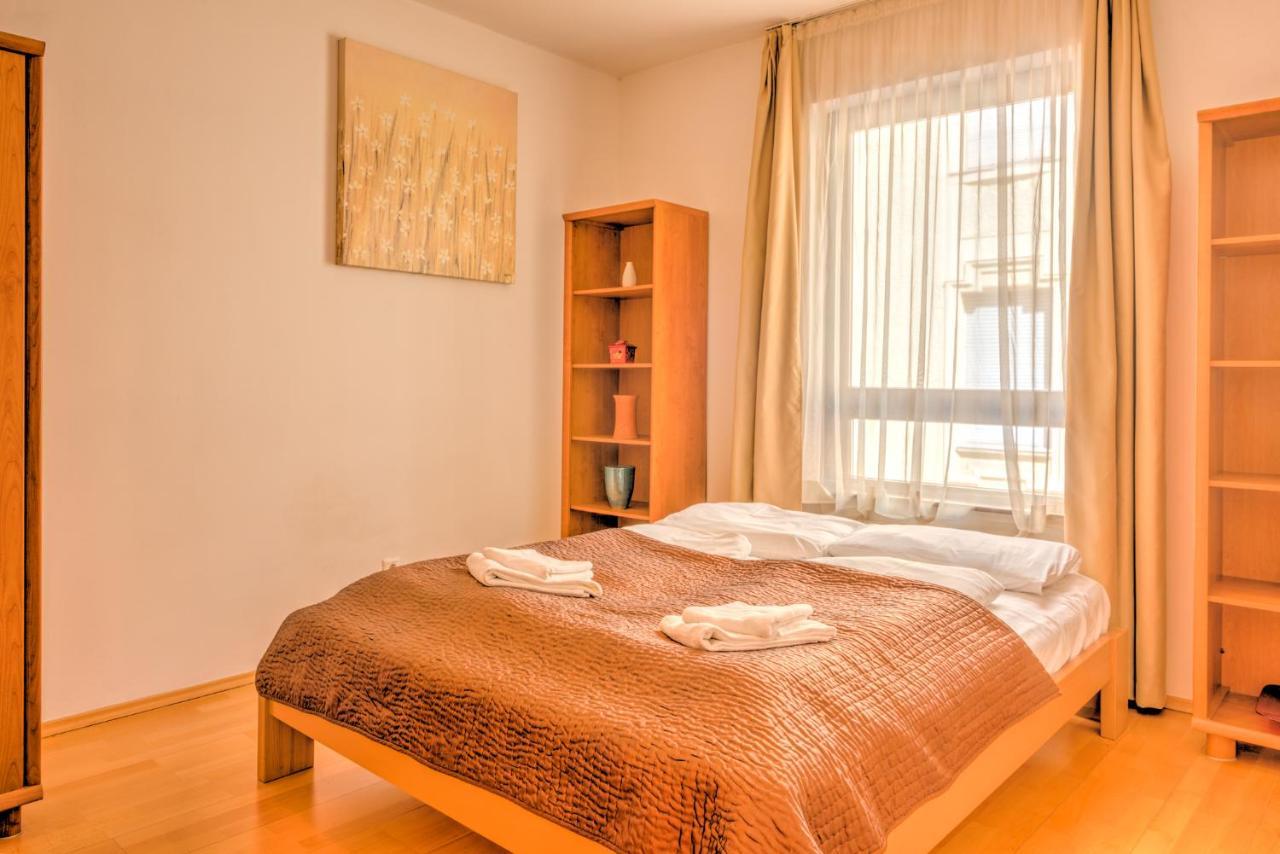 Central Downtown Apartments Budapest Ngoại thất bức ảnh