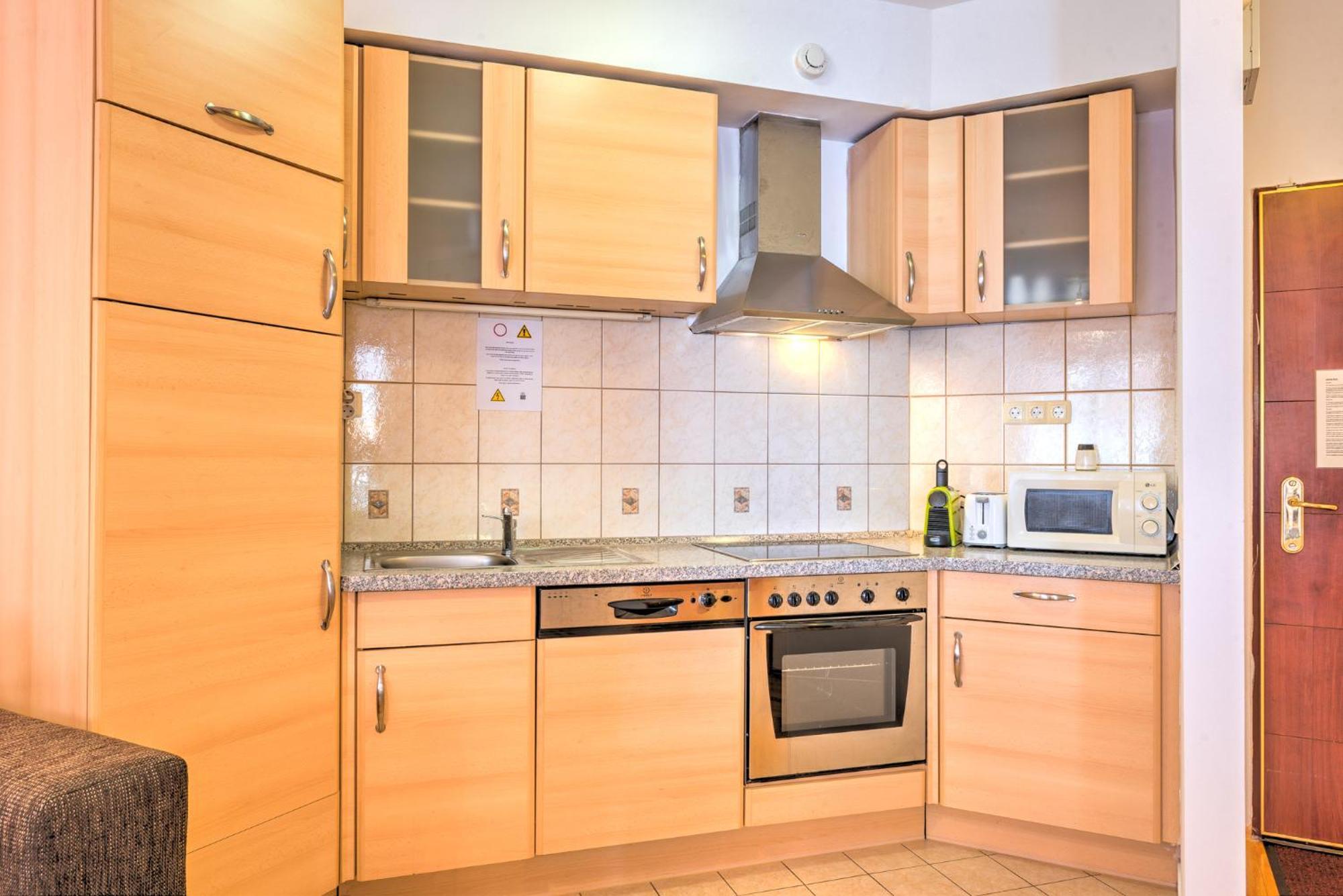 Central Downtown Apartments Budapest Ngoại thất bức ảnh