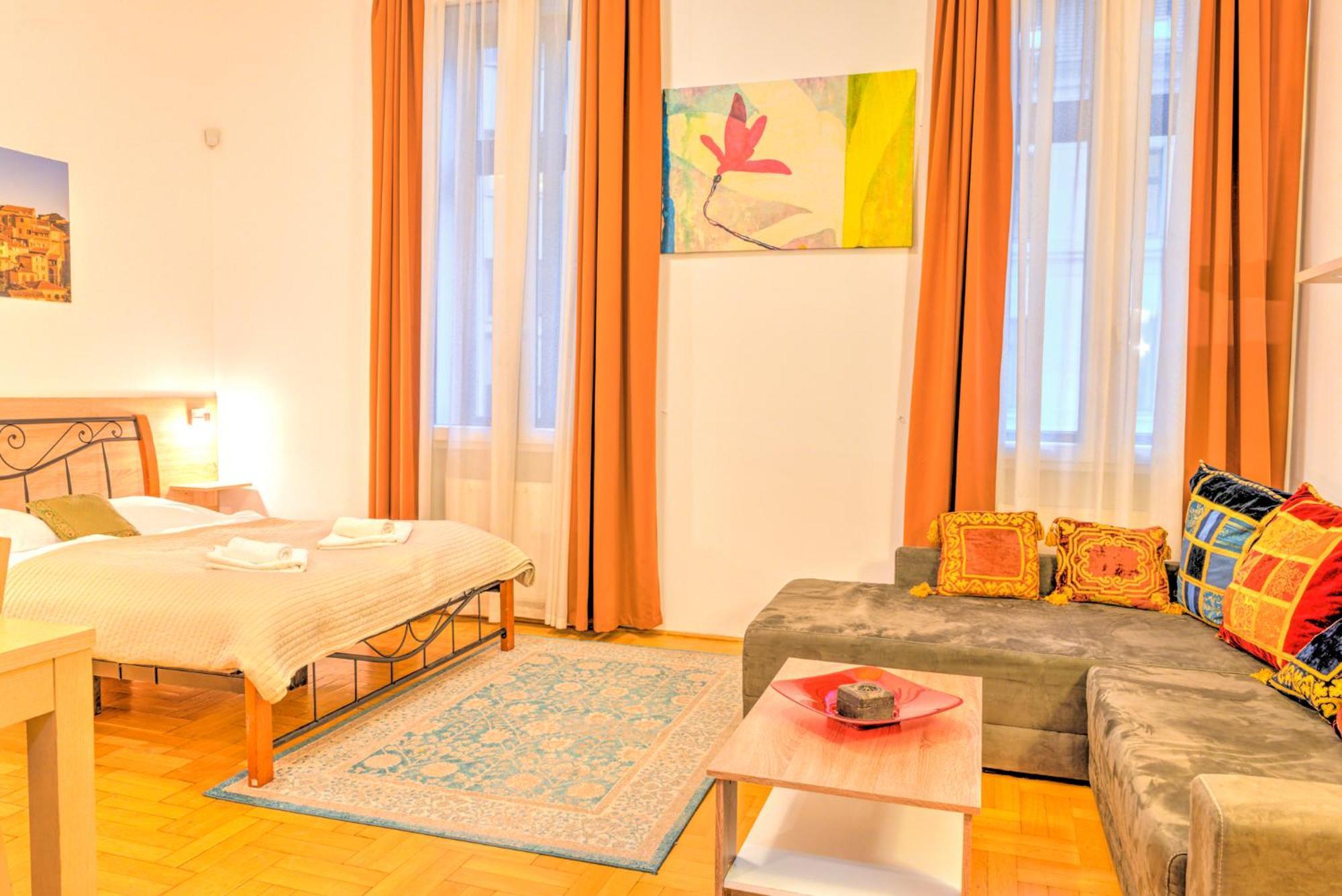 Central Downtown Apartments Budapest Ngoại thất bức ảnh